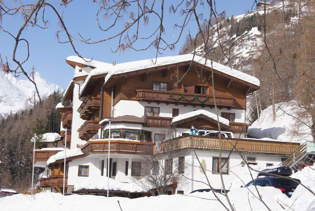 Alpin Panoramahotel Laerchenhof Heiligenblut Exteriér fotografie